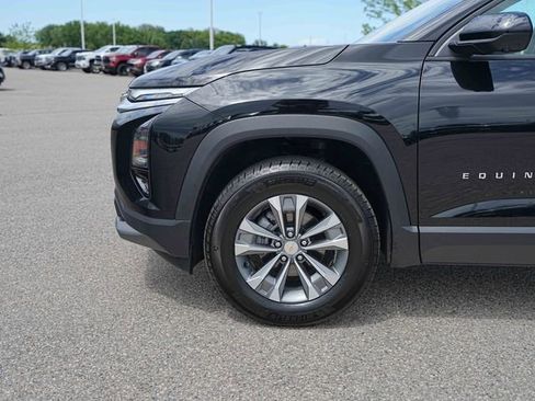Used 2025 Chevrolet Equinox LT w/ Safety and Technology Package AWD/4WD image 11
