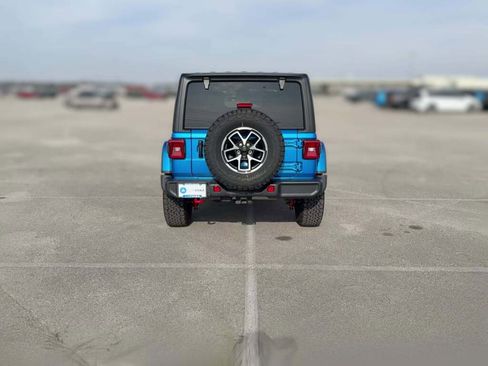 New 2025 Jeep Wrangler Unlimited Rubicon image 10