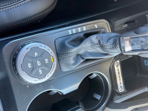 New 2025 Ford Bronco Badlands w/ Sasquatch Package image 39