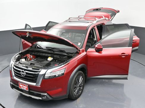 Used 2022 Nissan Pathfinder SL w/ SL Premium Package image 49