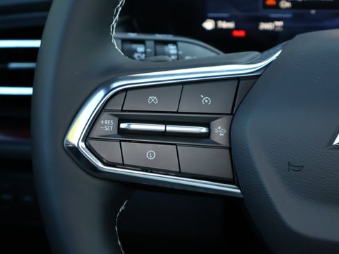 New 2026 Chevrolet Traverse Z71 w/ Driver Confidence Package image 14