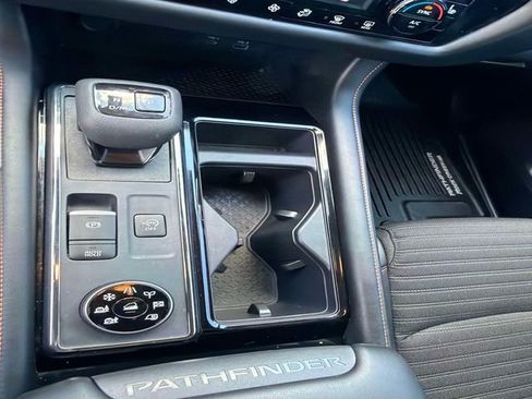 Used 2025 Nissan Pathfinder Rock Creek AWD/4WD image 28