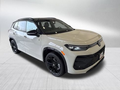 New 2026 Volkswagen Tiguan SE R-Line image 7