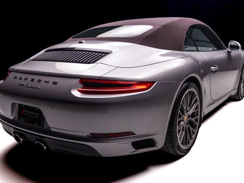Used 2017 Porsche 911 Carrera RWD image 39