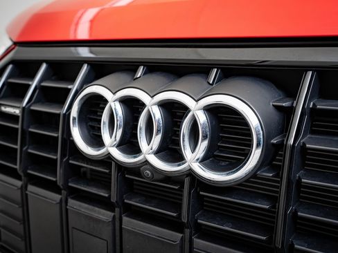 Used 2022 Audi Q3 2.0T Premium Plus image 3