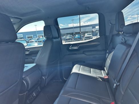 Used 2025 GMC Sierra 1500 SLT AWD/4WD image 10