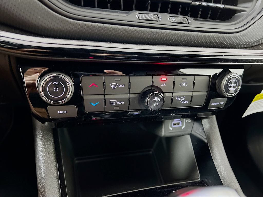 New 2026 Jeep Compass Latitude AWD/4WD image 15
