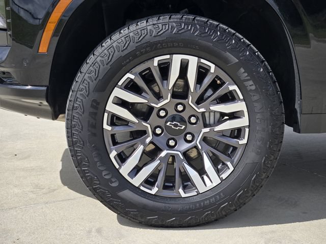 Used 2025 Chevrolet Tahoe Z71 AWD/4WD image 11