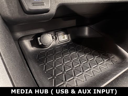 Used 2024 Toyota RAV4 XLE image 9