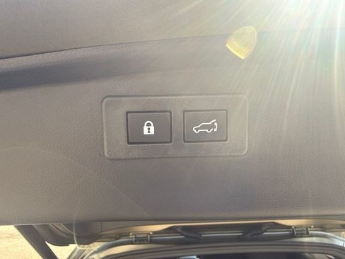 Used 2024 Subaru Outback Premium AWD/4WD image 21