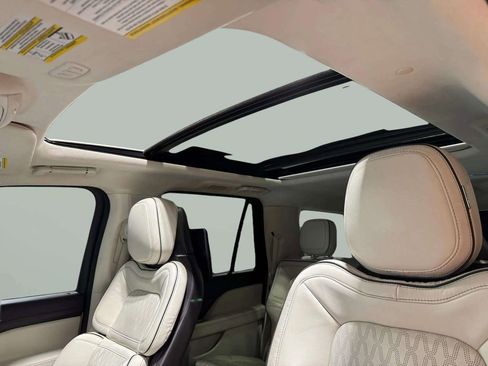 Used 2021 Lincoln Navigator L Black Label w/ Cargo Convenience Package image 15