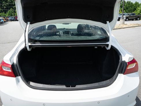 Used 2024 Chevrolet Malibu LT FWD image 9