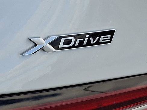 Certified 2025 BMW 530i xDrive w/ Premium Package image 33