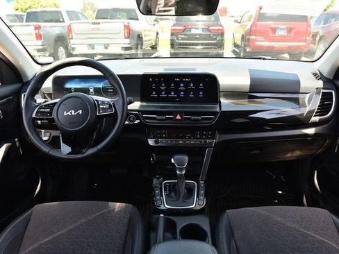 Used 2024 Kia Seltos S AWD/4WD image 7
