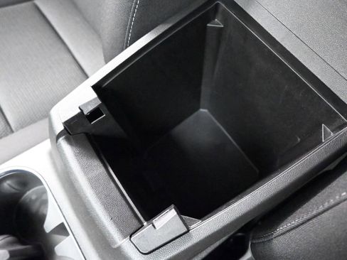 Used 2024 GMC Canyon Elevation image 24