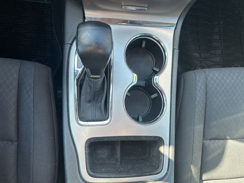 Used 2019 Jeep Grand Cherokee Laredo image 7