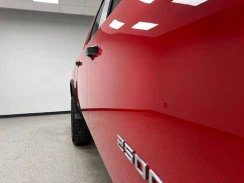 Used 2024 Chevrolet Silverado 2500 ZR2 w/ Technology Package AWD/4WD image 12