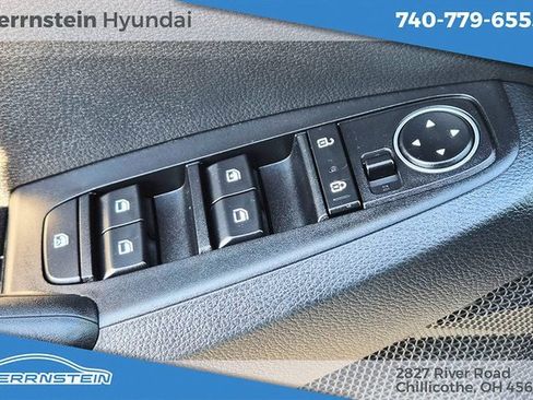 Used 2023 Kia Seltos LX image 16