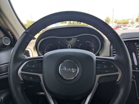 Used 2022 Jeep Grand Cherokee Limited RWD image 24