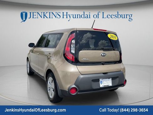 Used 2016 Kia Soul w/ Convenience Package FWD image 8