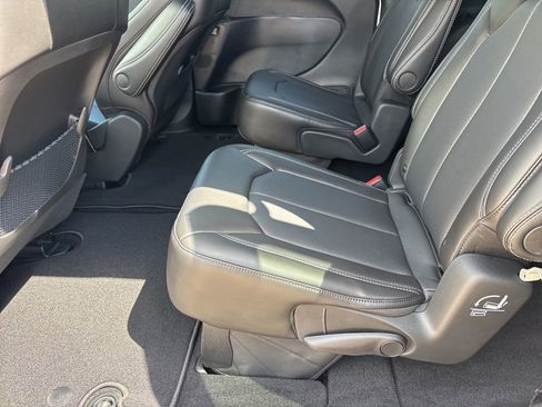 New 2026 Chrysler Voyager LX FWD image 19