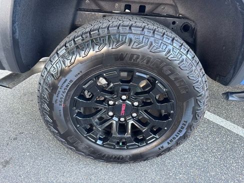 Used 2026 GMC Canyon Elevation w/ Convenience Package AWD/4WD image 9