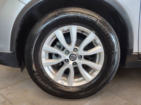 Used 2018 Nissan Rogue SV FWD image 27