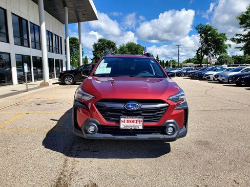Used 2023 Subaru Outback Premium AWD/4WD image 2