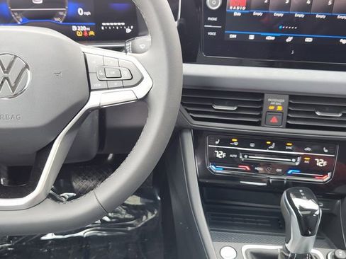 New 2026 Volkswagen Jetta SE image 28