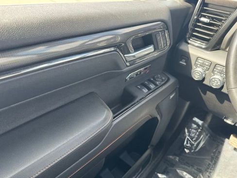 Certified 2024 GMC Sierra 1500 AT4 w/ AT4 Preferred Package AWD/4WD image 32