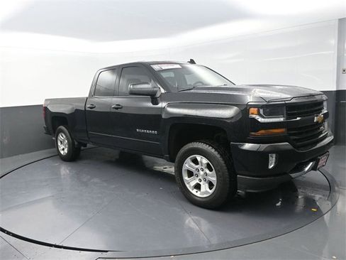Used 2018 Chevrolet Silverado 1500 LT w/ All Star Edition image 9