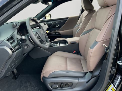 New 2025 Lexus ES 350 Ultra Luxury image 12