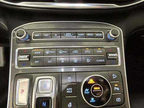 Used 2021 Hyundai Santa Fe Calligraphy AWD/4WD image 23