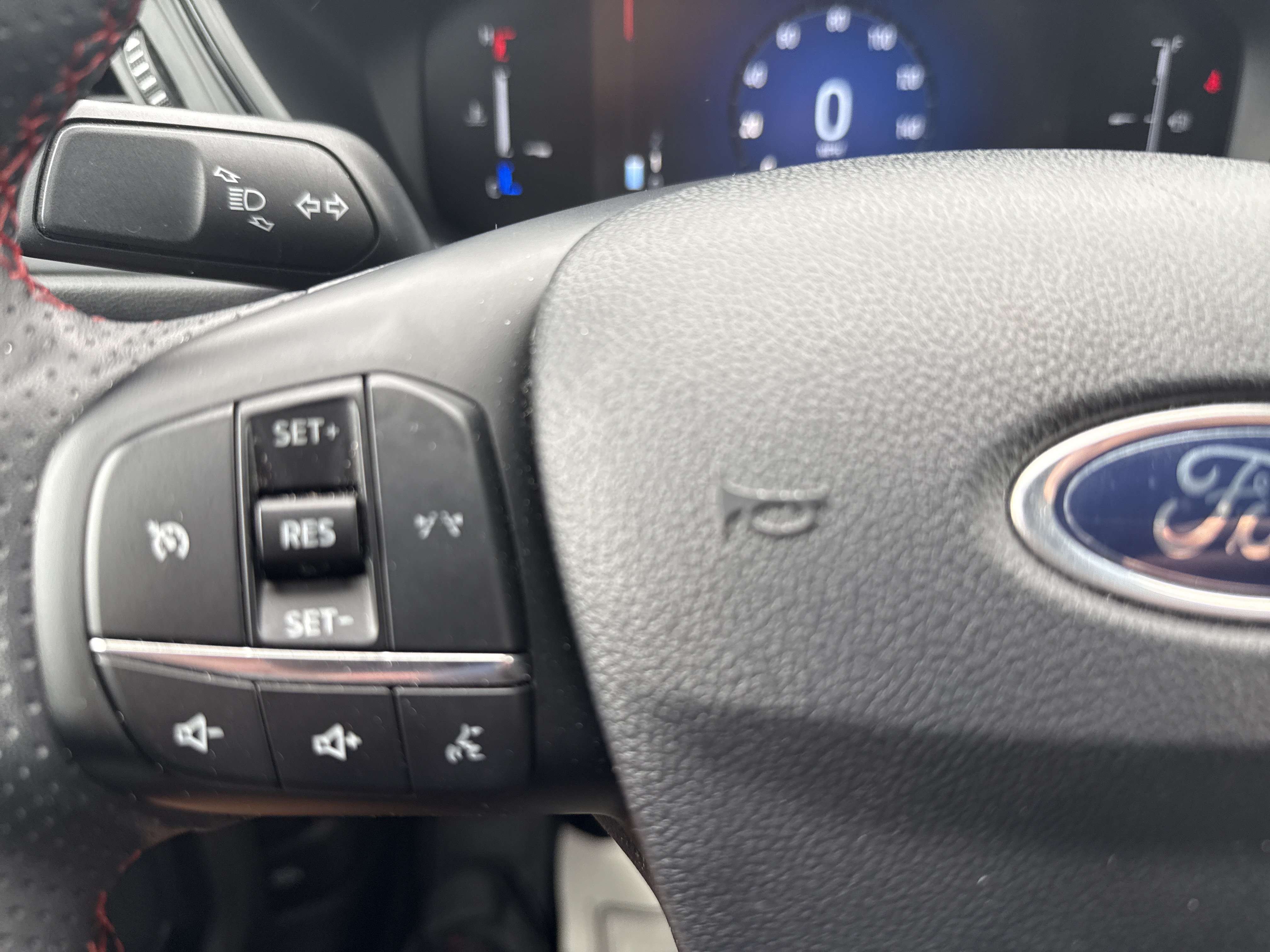 Used 2025 Ford Escape ST-Line Select AWD/4WD image 18