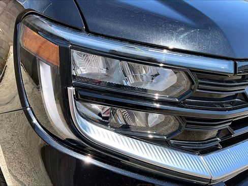 Used 2025 Ford Expedition Max Platinum image 27