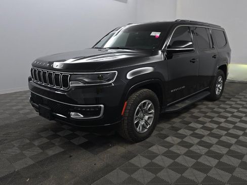 Used 2024 Jeep Wagoneer 4WD image 3