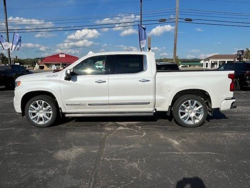 Used 2024 Chevrolet Silverado 1500 High Country image 3