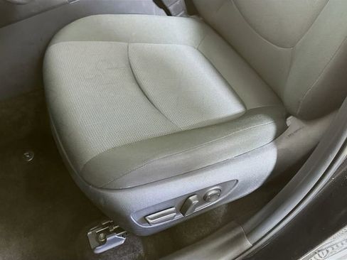 Certified 2025 Toyota RAV4 XLE image 21