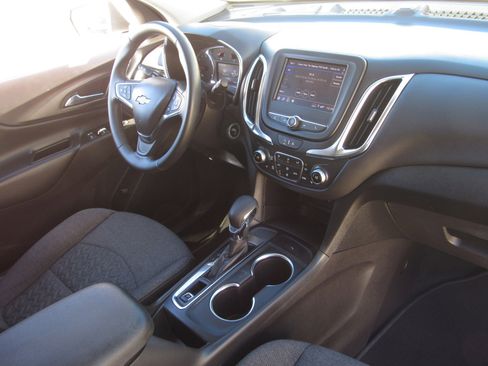 Used 2024 Chevrolet Equinox LT image 9