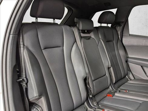 Used 2019 Audi Q7 3.0T Prestige w/ Prestige Package image 23