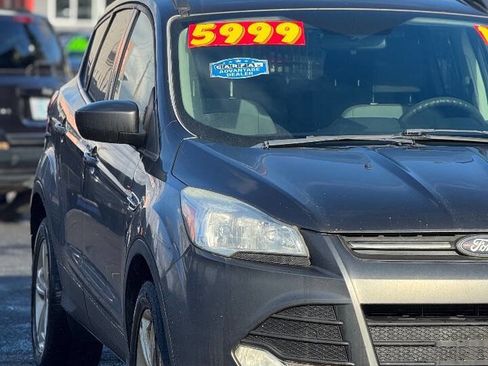 Used 2016 Ford Escape SE w/ Equipment Group 201A image 6