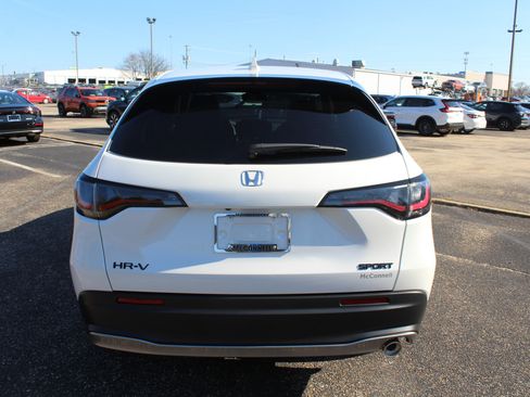 New 2026 Honda HR-V Sport image 4
