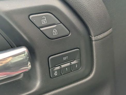 Used 2022 Chevrolet Silverado 1500 LTZ w/ LTZ Premium Package image 11