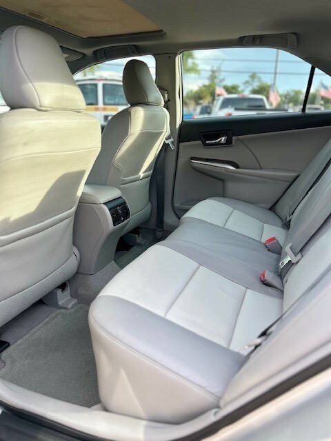 Used 2012 Toyota Camry XLE FWD image 13
