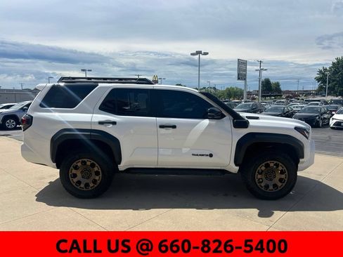 Certified 2025 Toyota 4Runner Trailhunter AWD/4WD image 5