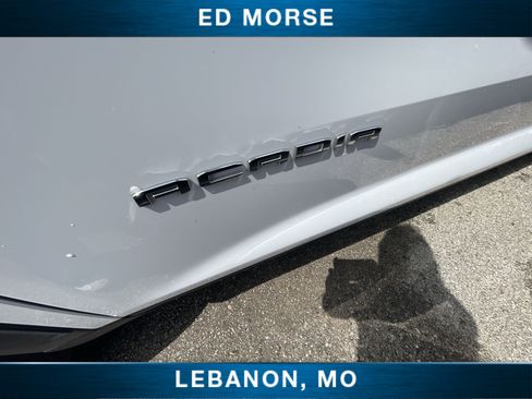 Certified 2026 GMC Acadia Elevation w/ Elevation Premium Package FWD image 30