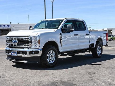 Used 2025 Ford F250 XLT AWD/4WD image 3