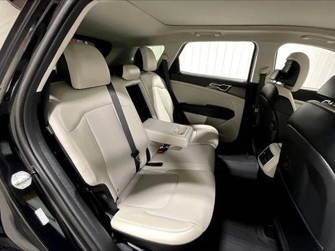 Used 2026 Kia Sportage EX w/ EX Panorama Roof Package image 27