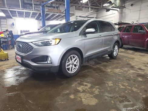 Used 2024 Ford Edge SEL w/ Convenience Package image 12