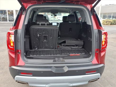 Used 2023 GMC Acadia SLT image 14